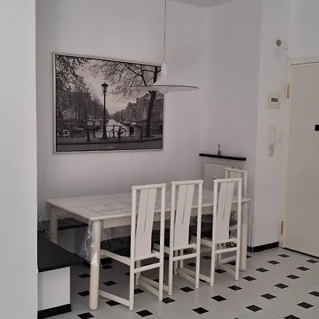 公寓 Black And White Family Home , 2 Bedrooms, Air Conditioning *